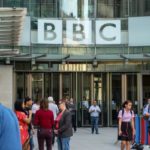 الصين تحظر محطة “بي بي سي” وبريطانيا تندد