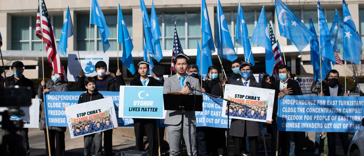 ‘الصين الفاشية، الصين النازية’: الأويغور يطالبون الولايات المتحدة بمحاكمة السفراء الصينيين بتهمة الإبادة الجماعية ومقاطعة أولمبياد بكين