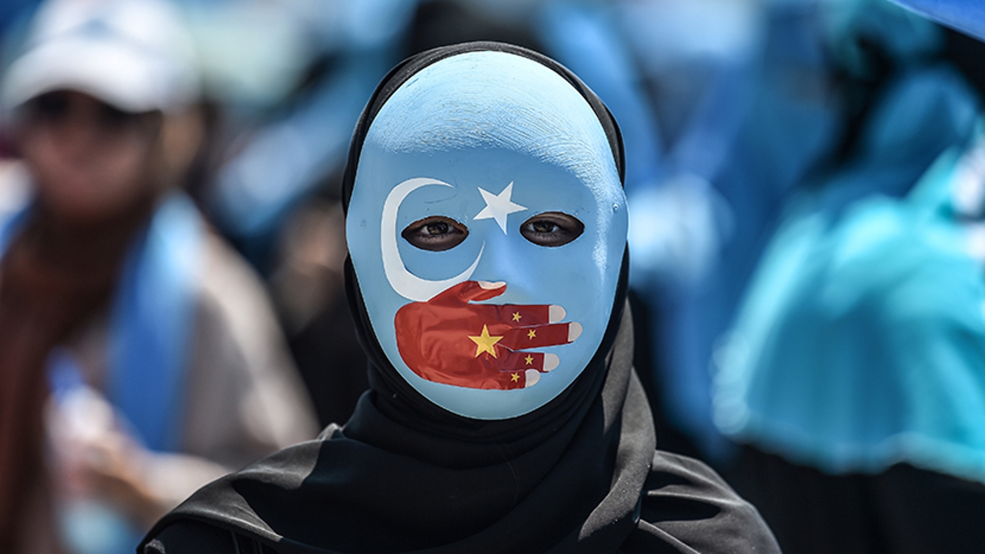 هل ما زال يوجد في العالم مكان آمن للأويغور؟