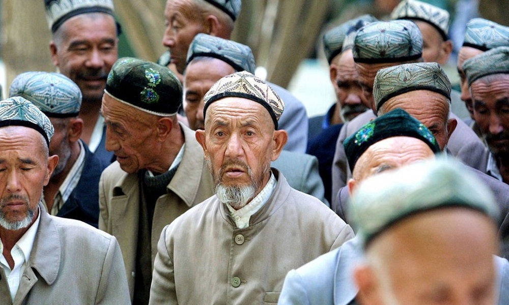 الصين تطارد الأويغور حتى في موتهم