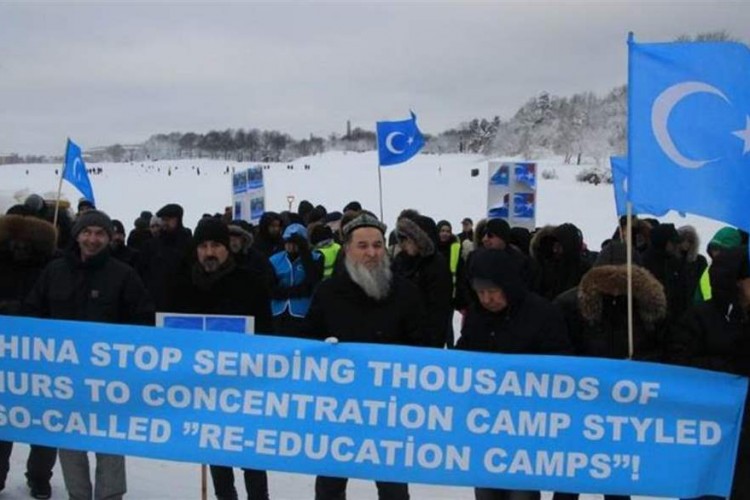 بعد أستراليا .. مسلمون في السويد يحتجون على جرائم الصين ضد مسلمي الأويغور