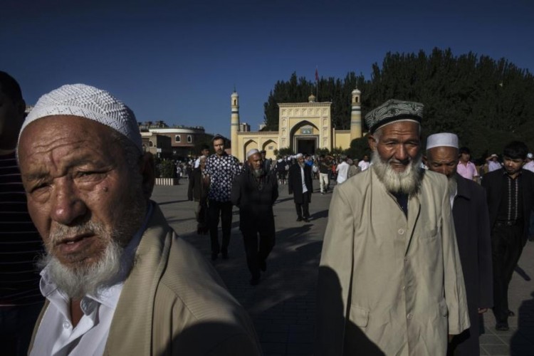 بكين تستدعي دبلوماسيا أميركيا ردا على إقرار الكونغرس تشريعا يؤيد مسلمي الإيغور
