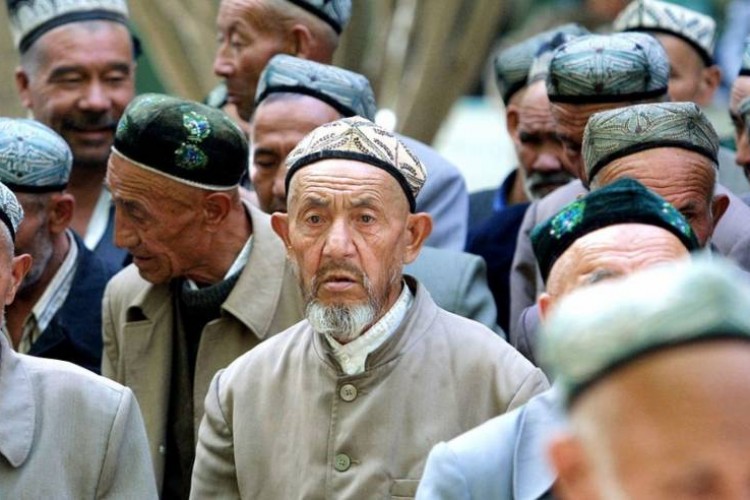 نيويورك تايمز: الصين تستخدم تكنولوجيا أمريكية لمراقبة مسلمي الأويغور