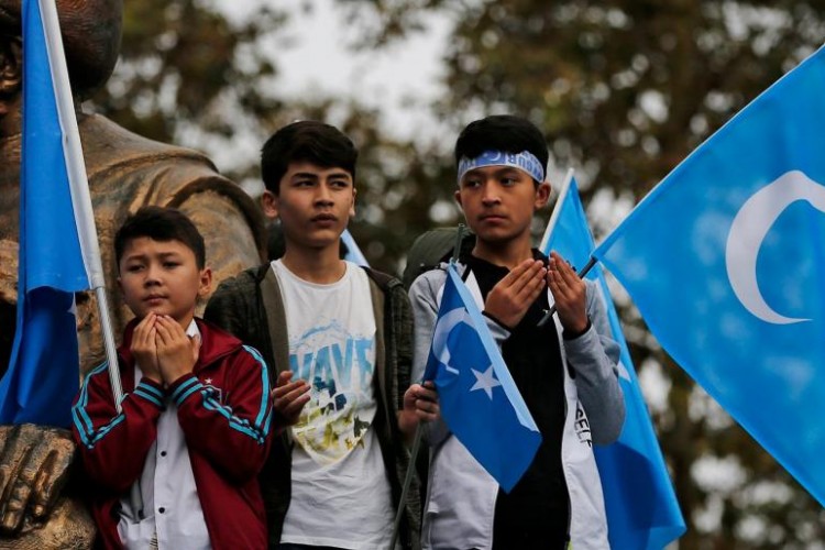 مئات السويديين للصين: أوقفوا قتل مسلمي الأويغور