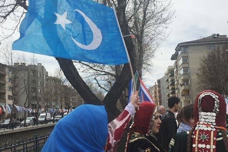 فتيات الإيغور في تركيا: هنا عرفنا الدين والحرية