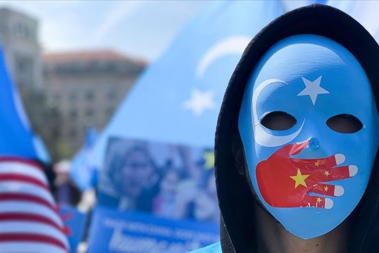 ممارسات الصين بحق الأويغور في معسكرات الاعتقال