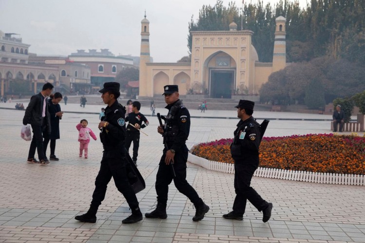 تنشئ الصين معسكرات اعتقال في شينجيانغ