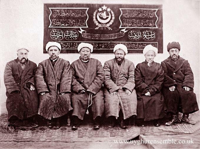 في ذكرى تأسيس جمهورية تركستان الشرقية (1933 – 1944)